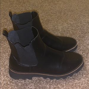 Forever 21 black booties